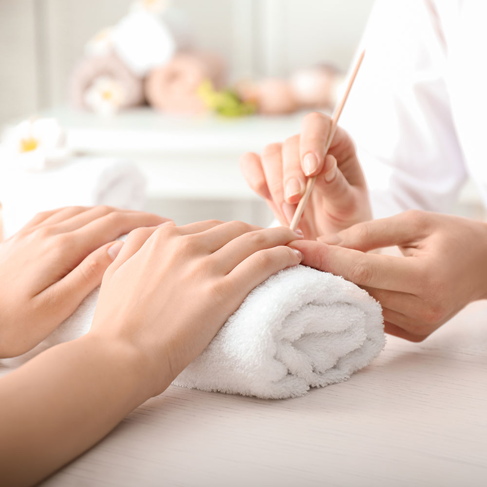 Maniküre-Behandlung im Studio 41 in Weißwasser – professionelle Nagelpflege und Handpflege
